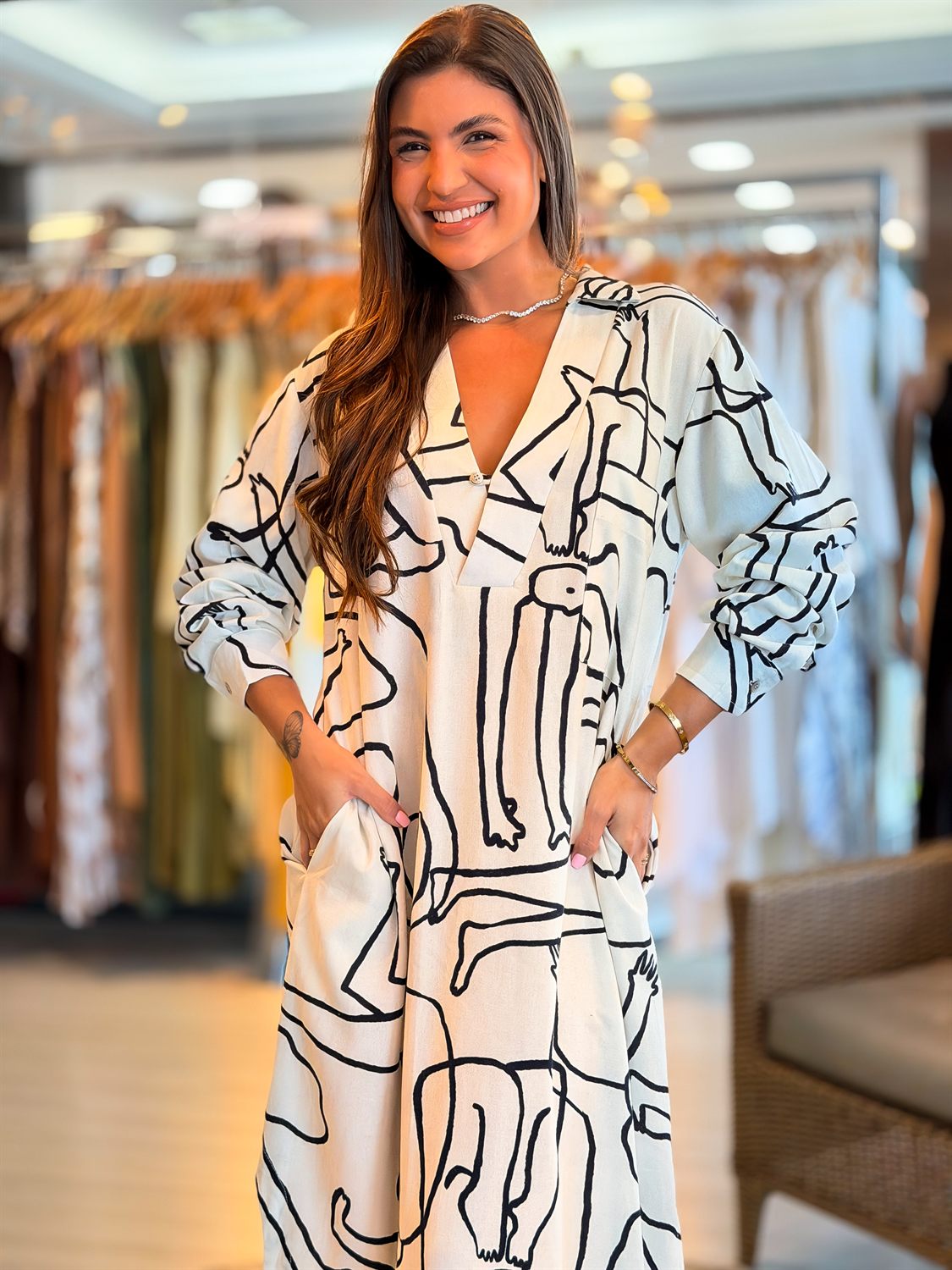 Cliente da Galeria 028 vestindo um look de verão da nova coleção